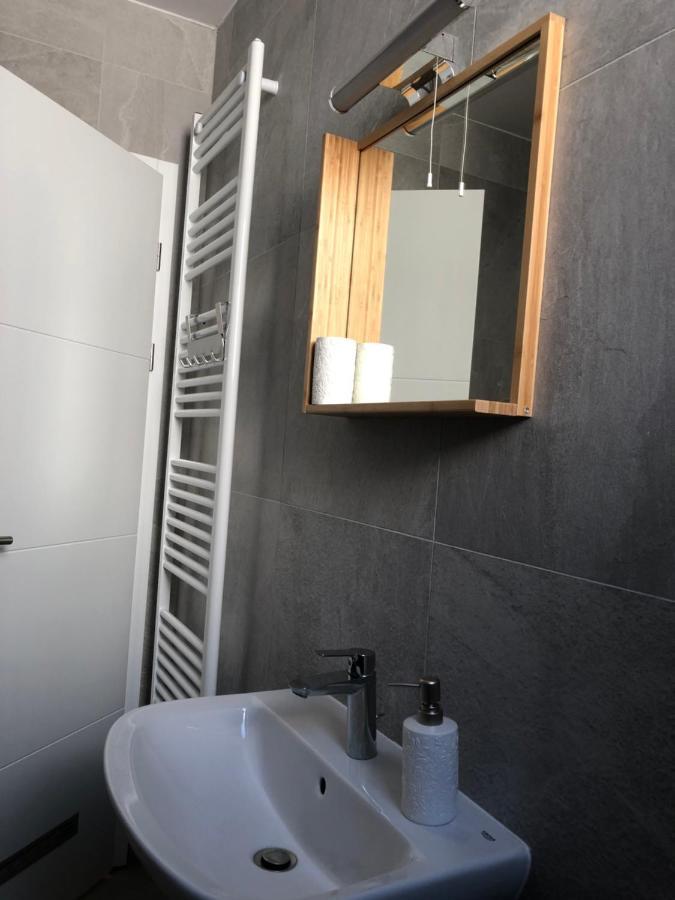 Eurorail Logistics Apartment Zagabria Esterno foto