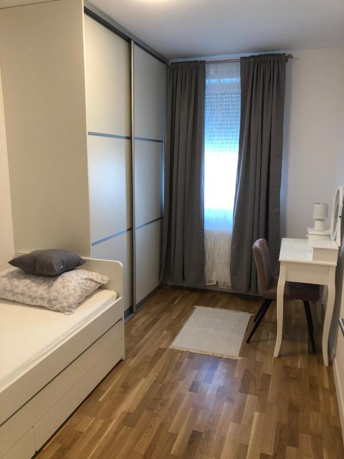 Eurorail Logistics Apartment Zagabria Esterno foto