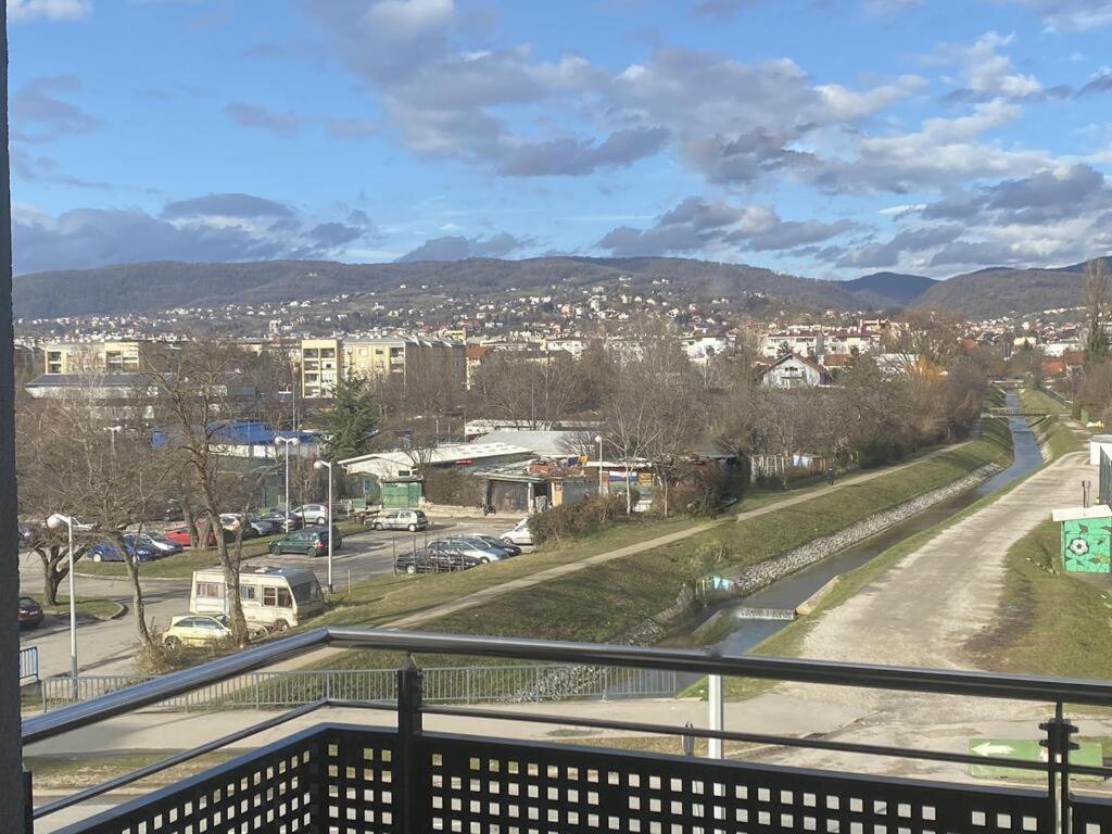 Eurorail Logistics Apartment Zagabria Esterno foto